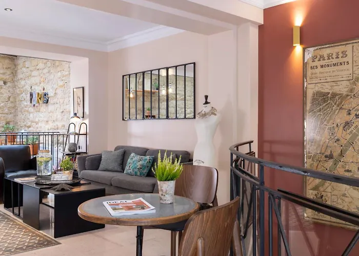 Maxim Quartier Latin Hotel 3*